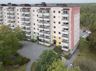 Flintlåsvägen 26, 6 tr. Edsberg 4 rok, 84 kvm, SOLLENTUNA