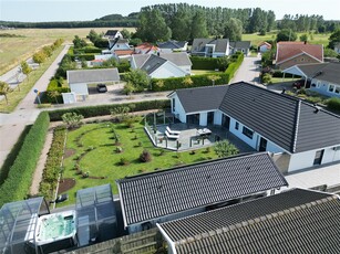 Villa till salu på Marktegelvägen 1 i Oxie - Mäklarhuset