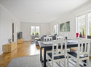 Villa till salu på Bankälla Ödegården 4 i Väring - Mäklarhuset