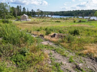 Tomt till salu på Segelbåtsvägen 1A i Norrtälje - Mäklarhuset