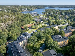 Lägenhet till salu på Beckasinvägen 34 i Nacka - Mäklarhuset