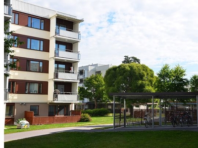 Hyr ett 3-rums lägenhet på 87 m² i Gävle