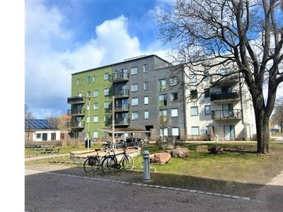 Hyr ett 4-rums lägenhet på 88 m² i Gävle