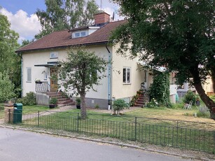 Villa till salu på Norlindsvägen 7A i Bromma - Mäklarhuset