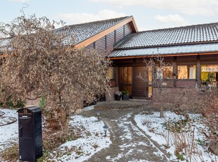 Radhus till salu på Bernsborgsstigen 18 i Västerås - Mäklarhuset