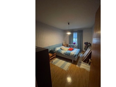 Hyr ett 2-rums lägenhet på 64 m² i Enköping