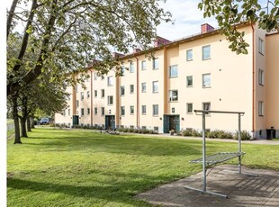 Hyr ett 2-rums lägenhet på 52 m² i Halmstad