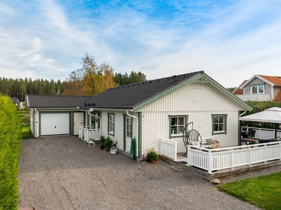 Friliggande villa - Norrala Gävleborg