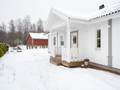 Friliggande villa - Hökerum Västra Götaland