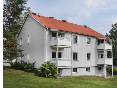 Hyr ett 3-rums lägenhet på 68 m² i Ludvika