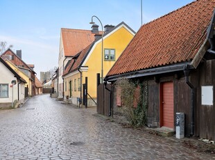 Norra Kyrkogatan 18