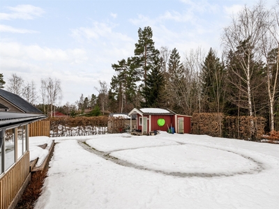 Villa till salu på Blåbärsstigen 11 i Bergshamra - Mäklarhuset