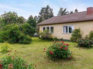 Villa till salu på Ankarvägen 12 i Härnösand - Mäklarhuset