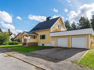 Villa till salu på Sandvägen 7 i Lycksele - Mäklarhuset