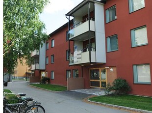 Hyr ett 3-rums lägenhet på 72 m² i Gävle