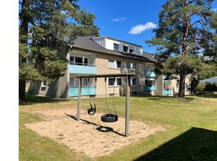 Hyr ett 4-rums lägenhet på 93 m² i Nässjö