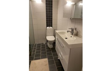 Hyr ett 2-rums lägenhet på 60 m² i Örebro