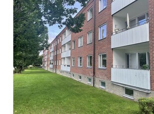 Hyr ett 3-rums lägenhet på 76 m² i Eskilstuna