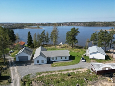 Friliggande villa - Åmål Västra Götaland