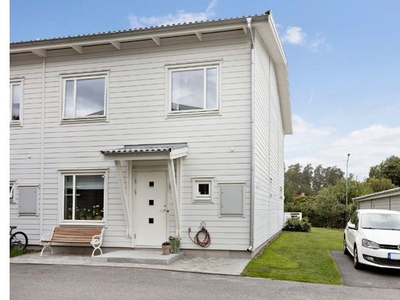 Hyr ett 5-rums hus på 126 m² i Österåker