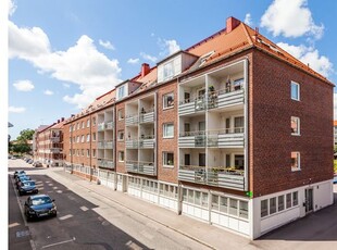 Hyr ett 1-rums lägenhet på 43 m² i Halmstad