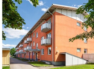 Hyr ett 4-rums lägenhet på 85 m² i Sandviken