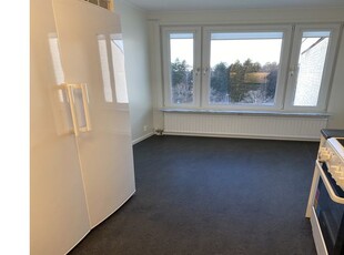 Hyr ett 3-rums lägenhet på 65 m² i Upplands Väsby