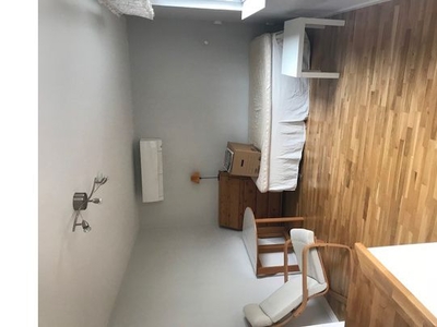 Hyr ett 1-rums studentbostad på 35 m² i Stockholms