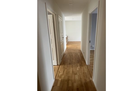 Hyr ett 3-rums lägenhet på 78 m² i Sollentuna