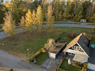 Kedjehus till salu på Bergfinkvägen 1 i Grödinge - Mäklarhuset