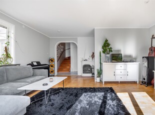 Villa till salu på Ulmusgatan 10 i Malmö - Mäklarhuset