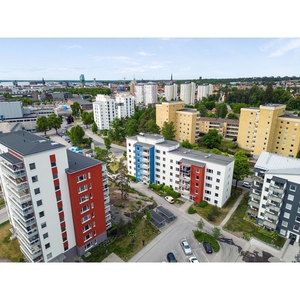 Hyr ett 2-rums lägenhet på 64 m² i Sundbyberg