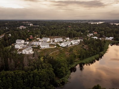 Bostadsrättsparhus - VÄRMDÖ Stockholm