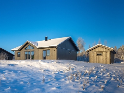 Villa till salu på Båtstigen 6 i Västerås - Mäklarhuset