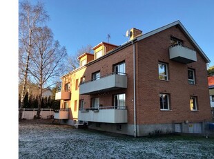 Hyr ett 2-rums lägenhet på 62 m² i Västerås