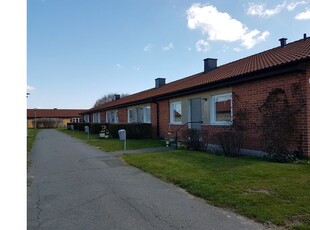 Hyr ett 3-rums lägenhet på 81 m² i Tomelilla