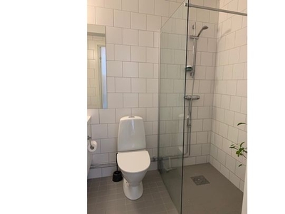 Hyr ett 2-rums lägenhet på 65 m² i Värmdö