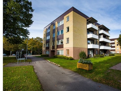 Hyr ett 3-rums lägenhet på 84 m² i Gävle