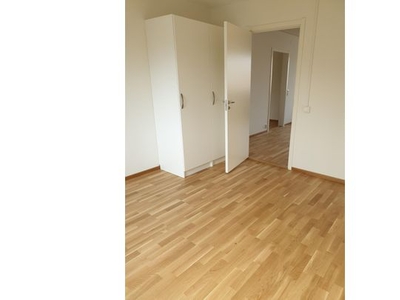 Hyr ett 3-rums lägenhet på 77 m² i Växjö