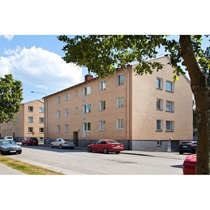 Hyr ett 4-rums lägenhet på 77 m² i Katrineholm