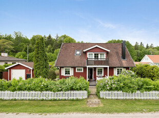 Villa till salu på i Björklinge - Mäklarhuset