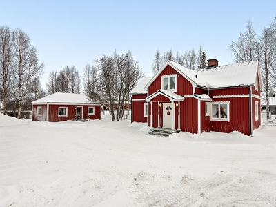 Charmig villa i Ytterbyn med bergvärme och stort dubbelgarage!