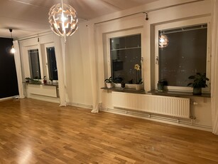 Apartment - Honnörsgatan Solna