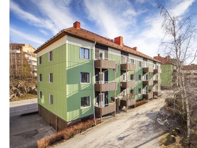 Hyr ett 3-rums lägenhet på 76 m² i Eskilstuna