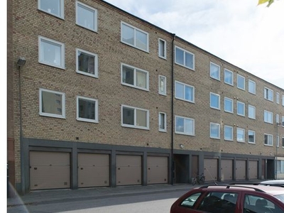 Hyr ett 1-rums lägenhet på 72 m² i Eskilstuna