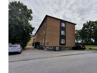 Hyr ett 2-rums lägenhet på 62 m² i Köping