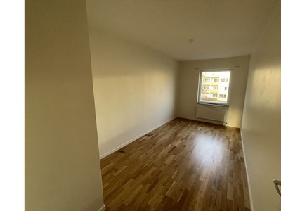 Hyr ett 3-rums lägenhet på 82 m² i Nyköping