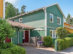 Villa till salu på i Storvreta - Mäklarhuset