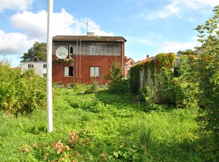 Villa till salu på Torstenssonsgatan 9 i Vänersborg - Mäklarhuset