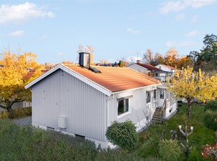 Villa till salu på Torögatan 69 i Enskede - Mäklarhuset